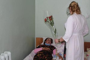 Учасники війни, які перебувають на лікуванні, отримали в День Перемоги привітання від лікарів
